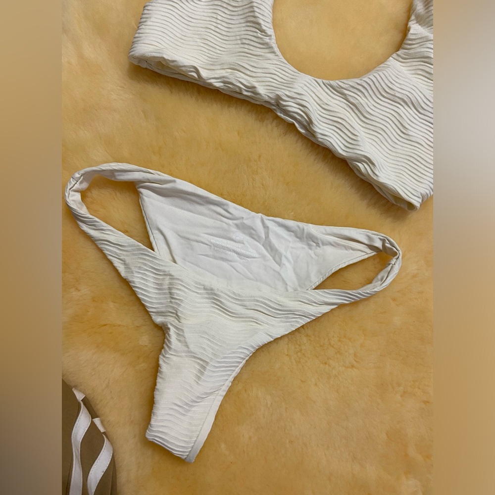 Toast bikini - Picture 3 of 5
